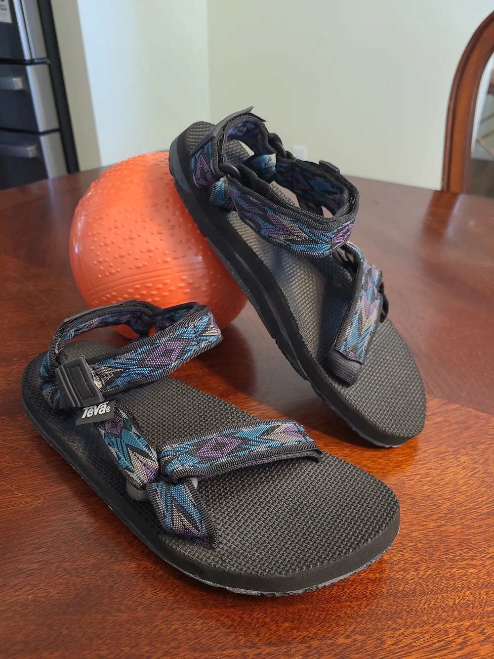 Teva Original Universal Sport Black Sandals with Blue & Purple Pattern NWOB M 9